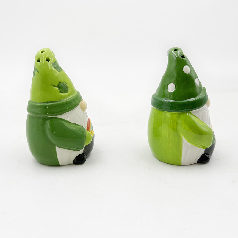 Handgeschilderde keramische keramische kerstversiering Kerstman Zout- en pepershaker