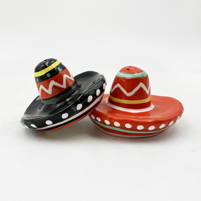 Hand getrokken hoed vorm keramische zout en peper shaker voor huis decoratie cadeau aanpasbare grootte kleur