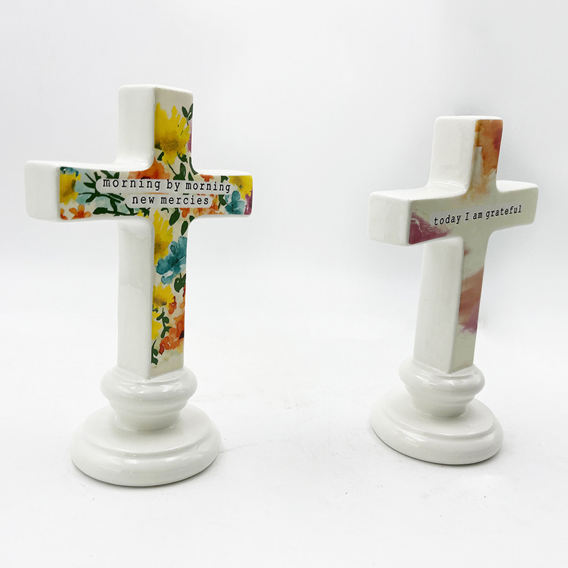 Vaste keramische materialen Handwerk Staand beeldhouwwerk Voor tafel Altar ornament Kruis met woorden