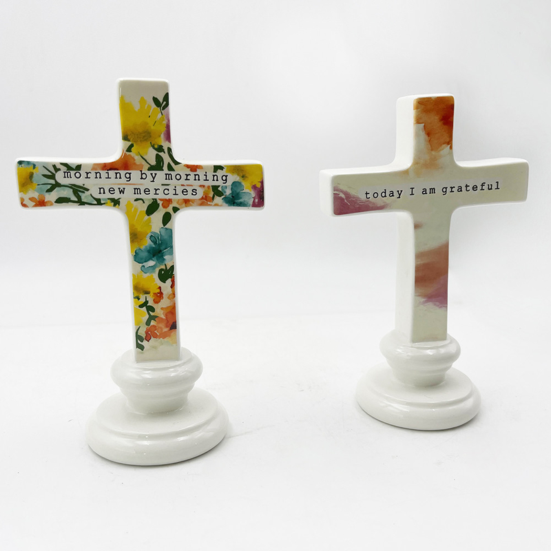 Vaste keramische materialen Handwerk Staand beeldhouwwerk Voor tafel Altar ornament Kruis met woorden