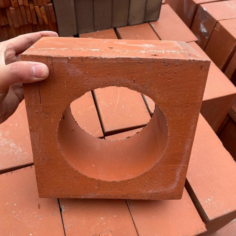 Natuurlijke rode klei terracotta holle blokken Jaali tegels voor wandbekleding Windsteen Grootte 200X200 mm Vierkant Patroon