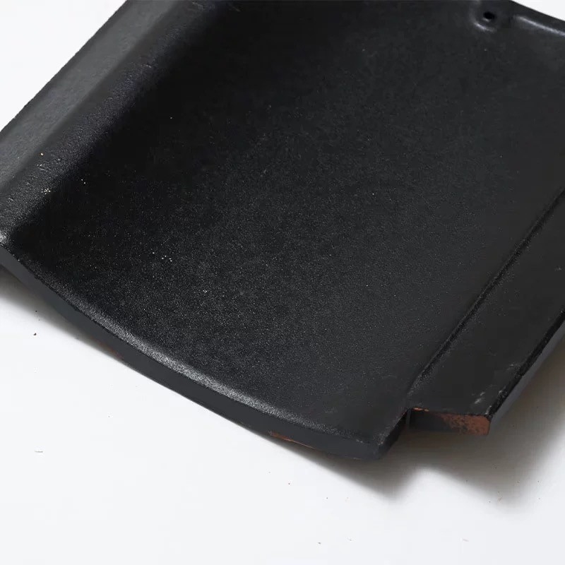 Japanse daktegels Sangawara porselein geglazuurd voor decoratieve buitendaken