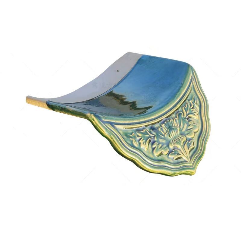 Groene Chinese dakpannen voor een authentiek traditioneel Chinees tempelgeglazuurd keramisch dakbedekkingsmateriaal