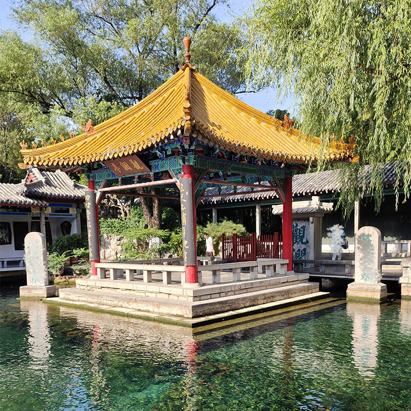 Traditionele Chinese stijl geglazuurde tegels Keramische glanzende daktegels voor tuin Landschap Architectuur Tempelpaviljoen Theehuis Culturele cultuurcentrum