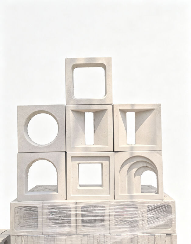 Moderne geometrische betonnen briesblokken Muur scheidingswand Betonnen bakstenen voor architecturale gevels schermmuren