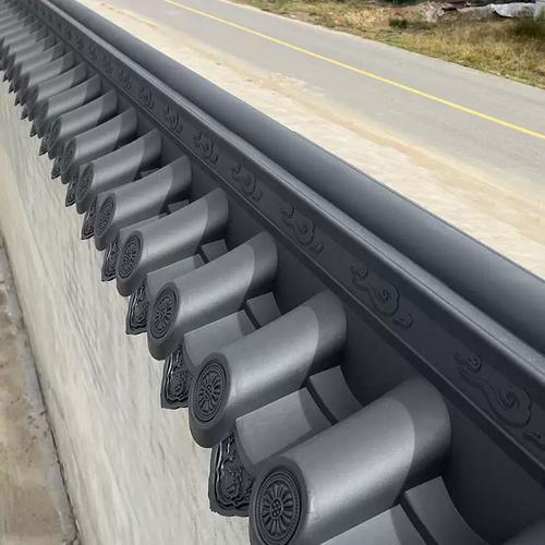 Lichte plastic Chinese dakplaten UV-bestendige Rode en Zwarte Polymer Ridge Cap Cover voor tuinmuur en paviljoen daken