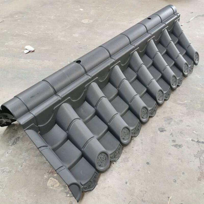 Lichte plastic Chinese dakplaten UV-bestendige Rode en Zwarte Polymer Ridge Cap Cover voor tuinmuur en paviljoen daken